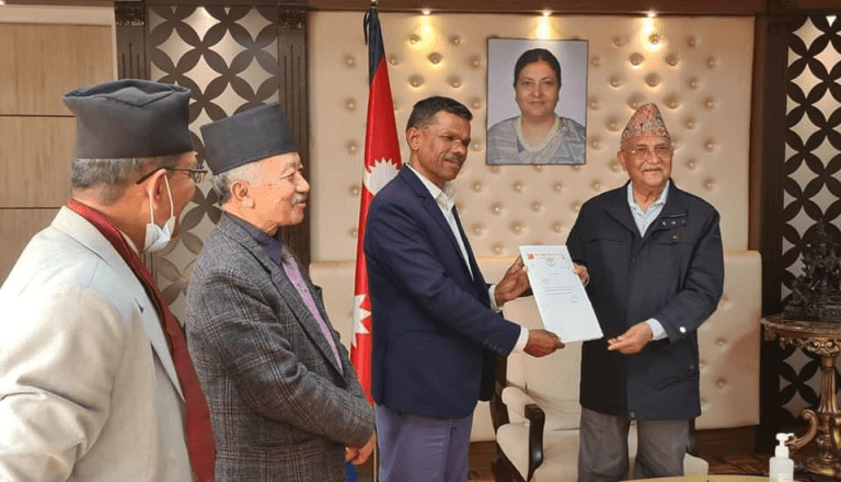 नेकपा संसदीय दलको प्रमुख सचेतकबाट गुरुङ बर्खास्त, भट्टराई नियुक्त