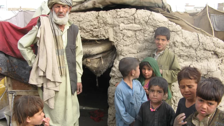 अफगानिस्तानमा दुई करोड ५० लाख मानिस गरिबीको चपेटामा