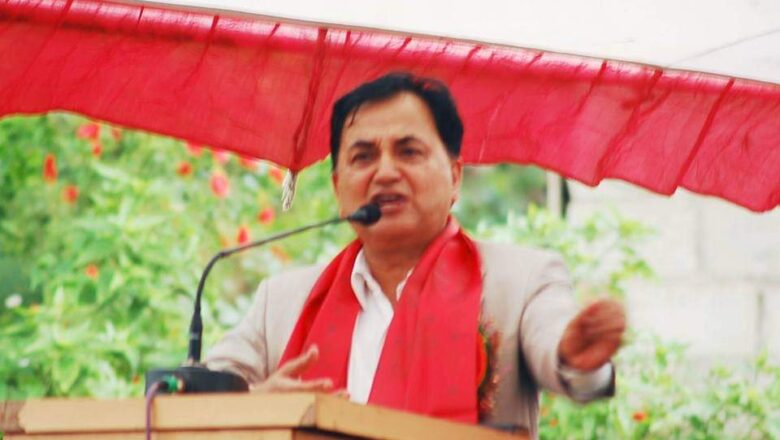 सरकार आफैं ढल्छ, हामिले ढाल्नु पर्दैन – ईश्वर पोख्रेल