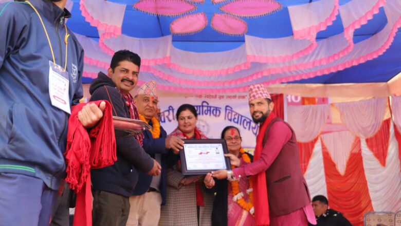 सञ्चारकर्मी राजन नेपाल सहित बुलन्द टिम धादिङबाट सम्मानित