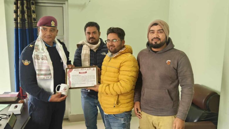 प्रहरी निरीक्षक खत्री र चन्दलाई सम्मान 