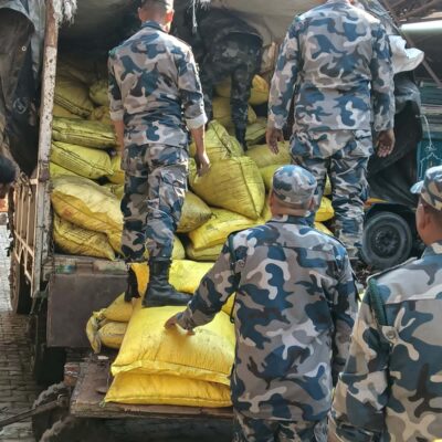 सशस्त्र प्रहरी द्वारा जय अम्बे प्लाई फ्याक्ट्री बाट ठूलो मात्रामा युरिया मल बरामद 